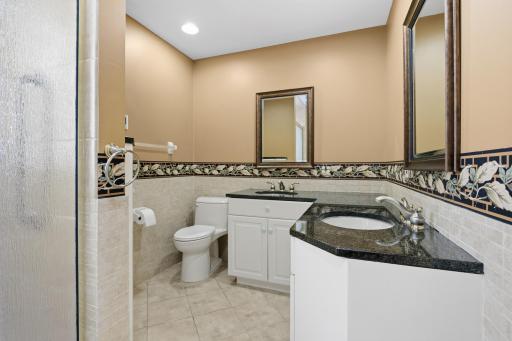 6929 Glenwood Avenue, Golden Valley, MN 55427