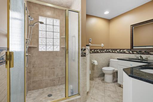 6929 Glenwood Avenue, Golden Valley, MN 55427