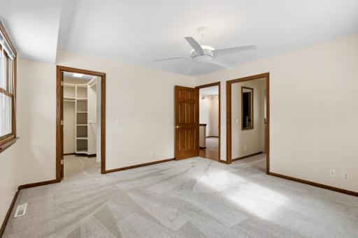 6929 Glenwood Avenue, Golden Valley, MN 55427