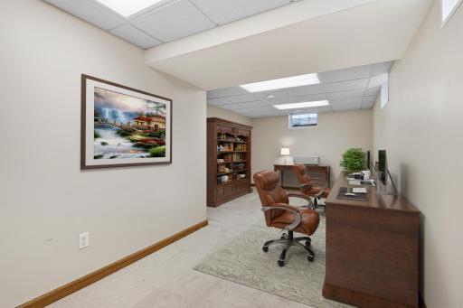 6929 Glenwood Avenue, Golden Valley, MN 55427