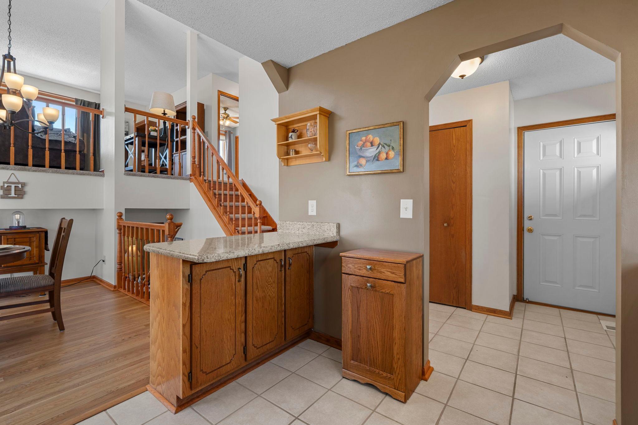 32-web-or-mls-6243 145th St N-242.jpg