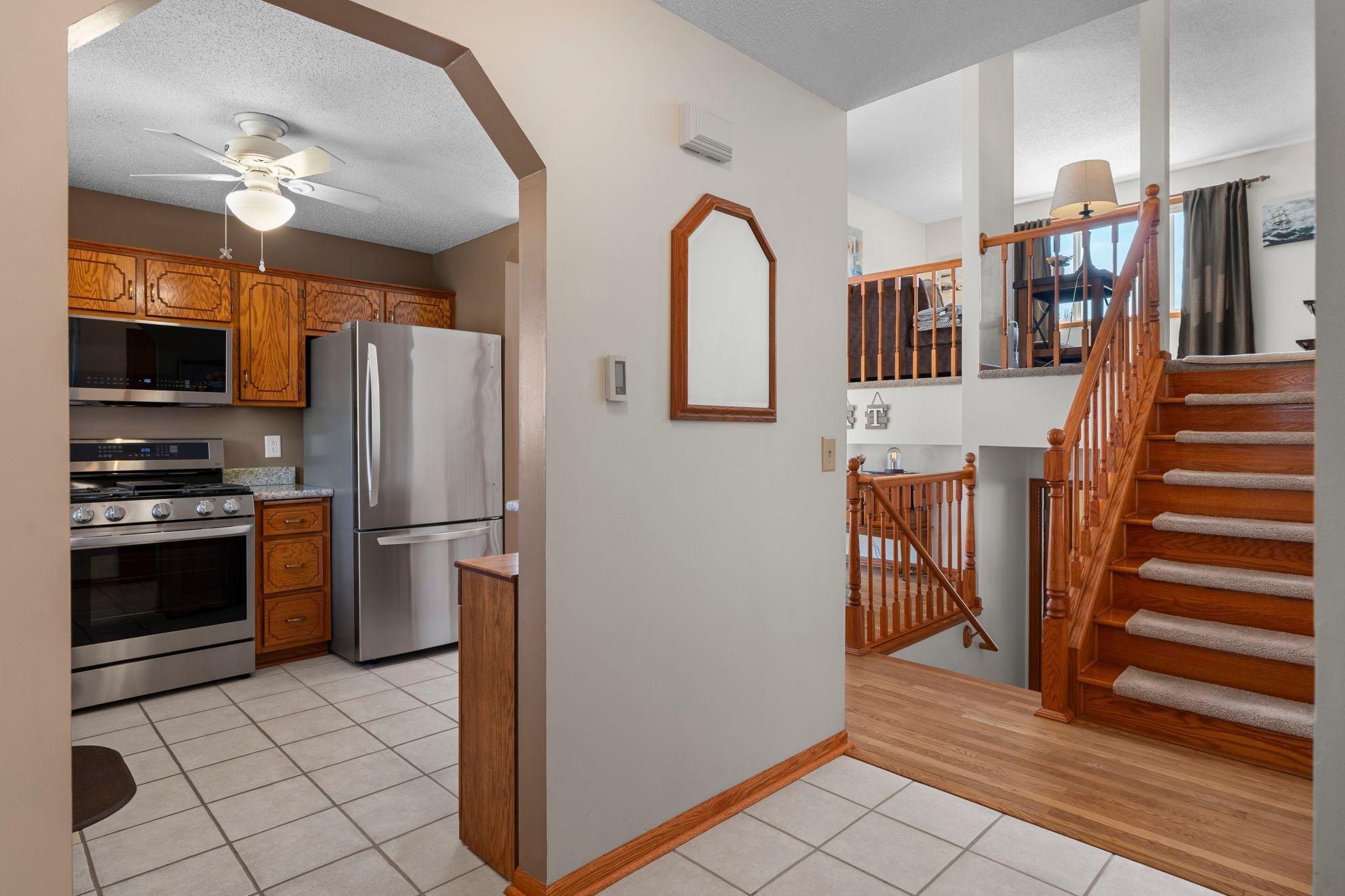 29-web-or-mls-6243 145th St N-227.jpg