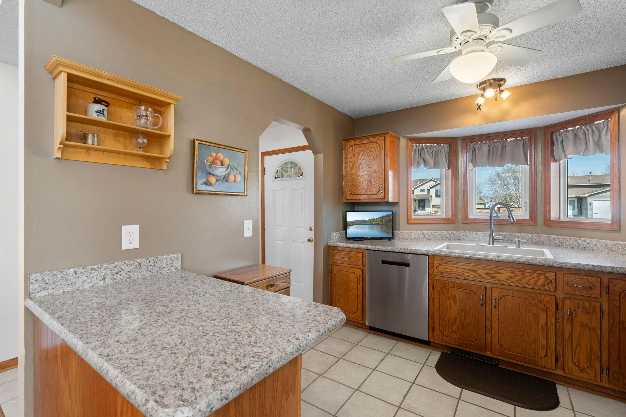 33-web-or-mls-6243 145th St N-247.jpg