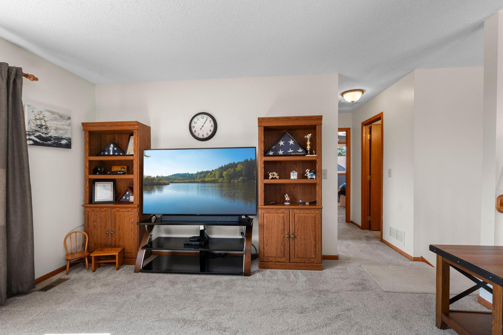 24-web-or-mls-6243 145th St N-297.jpg