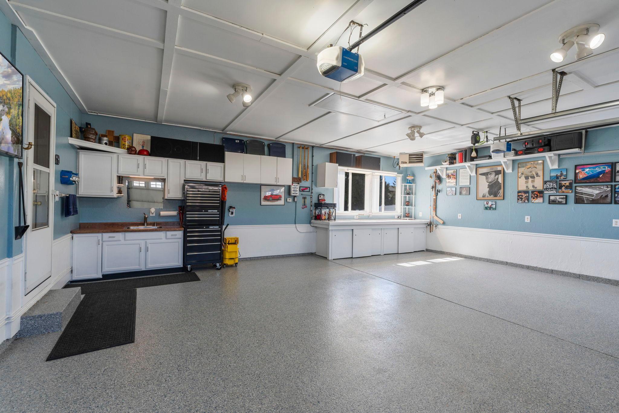 61-web-or-mls-6243 145th St N-197.jpg