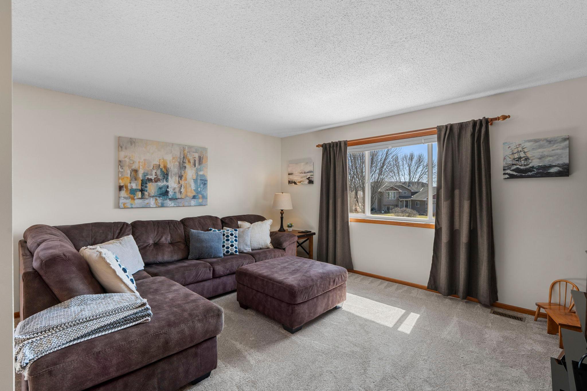 20-web-or-mls-6243 145th St N-277.jpg