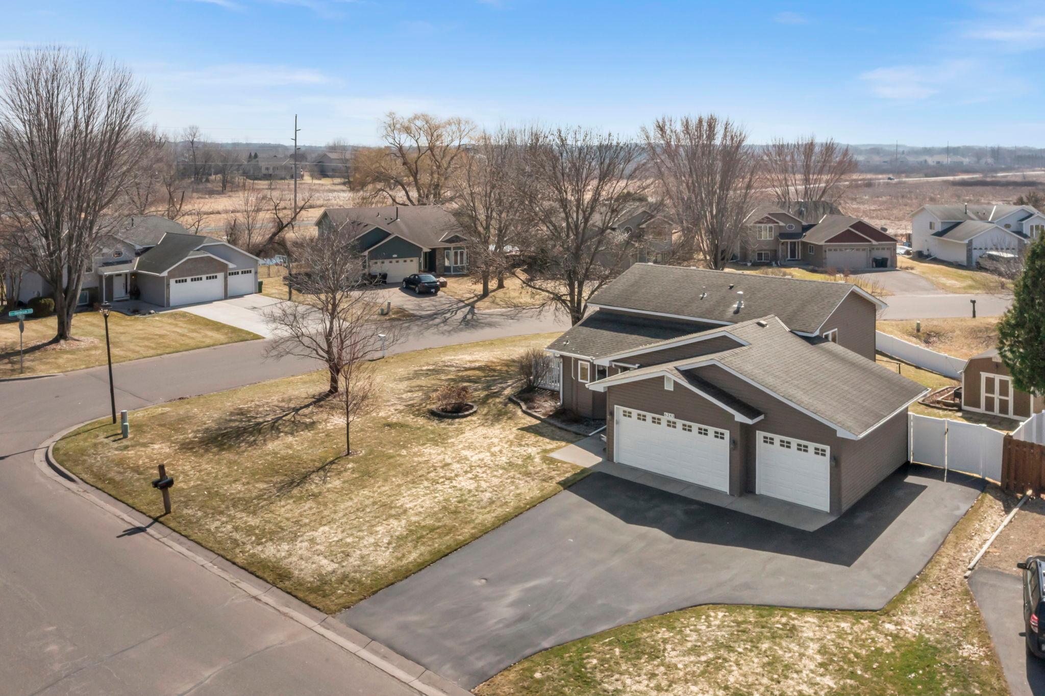 4-web-or-mls-6243 145th St N-24.jpg