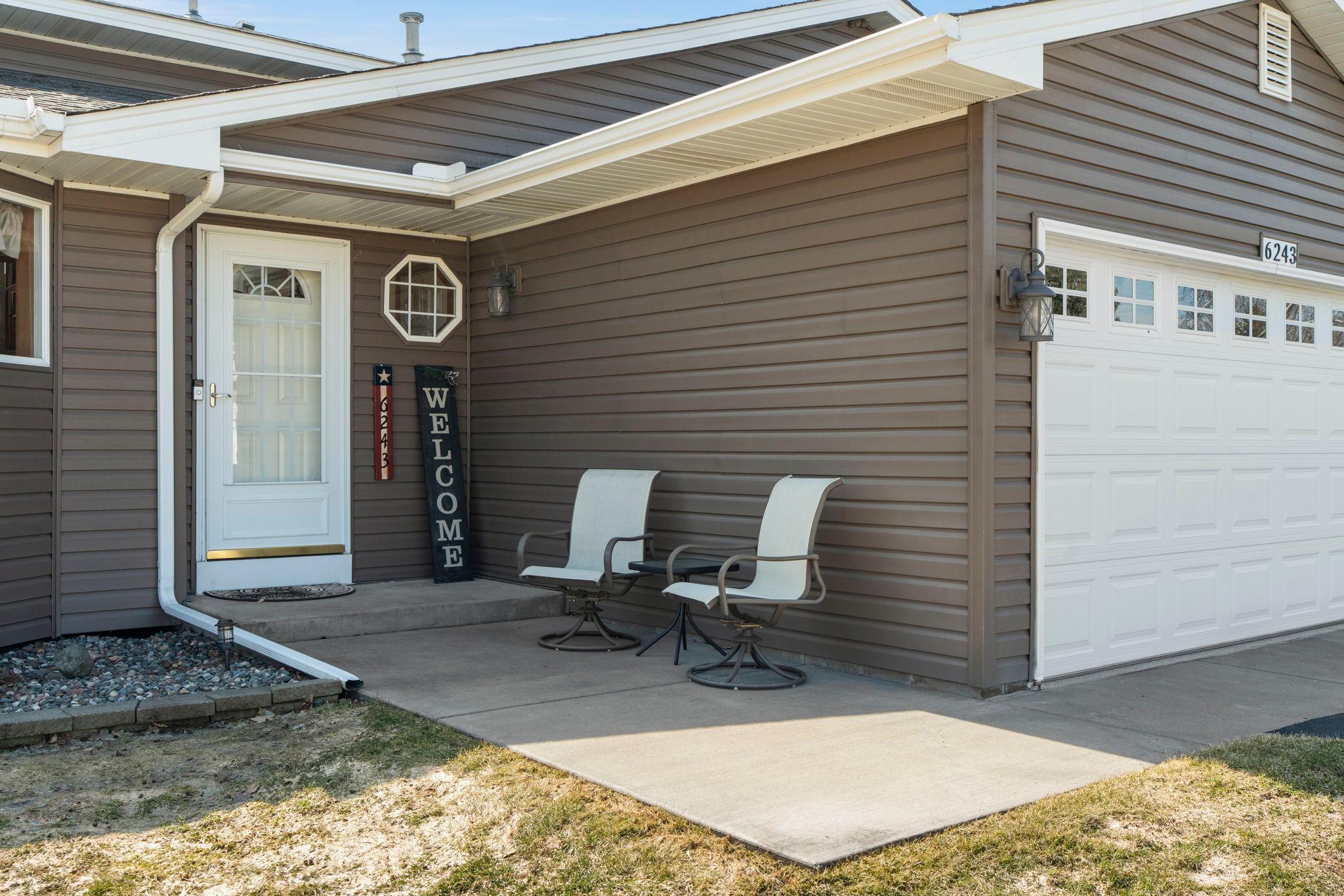 17-web-or-mls-6243 145th St N-175.jpg