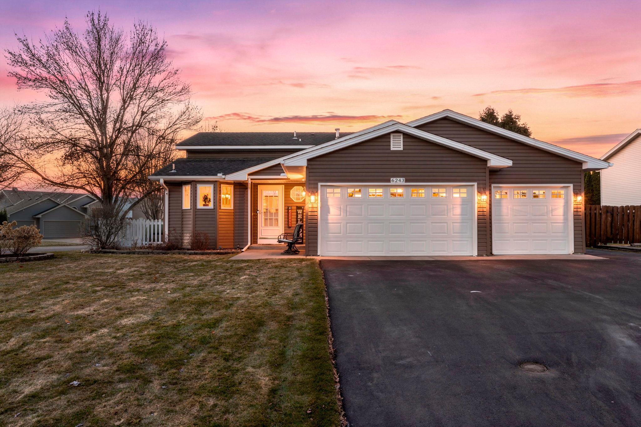 1-web-or-mls-6243 145th St N-82 copy.jpg