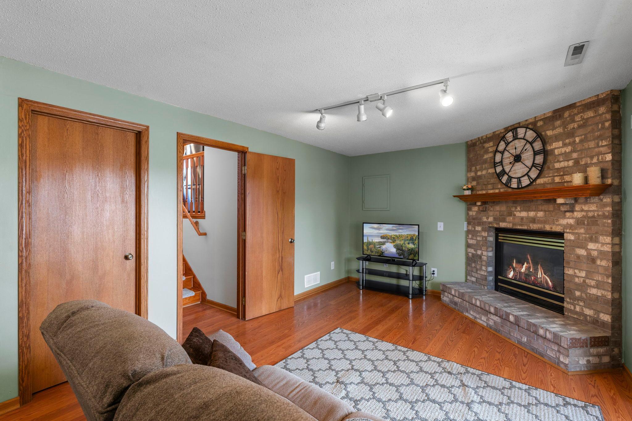 47-web-or-mls-6243 145th St N-352.jpg