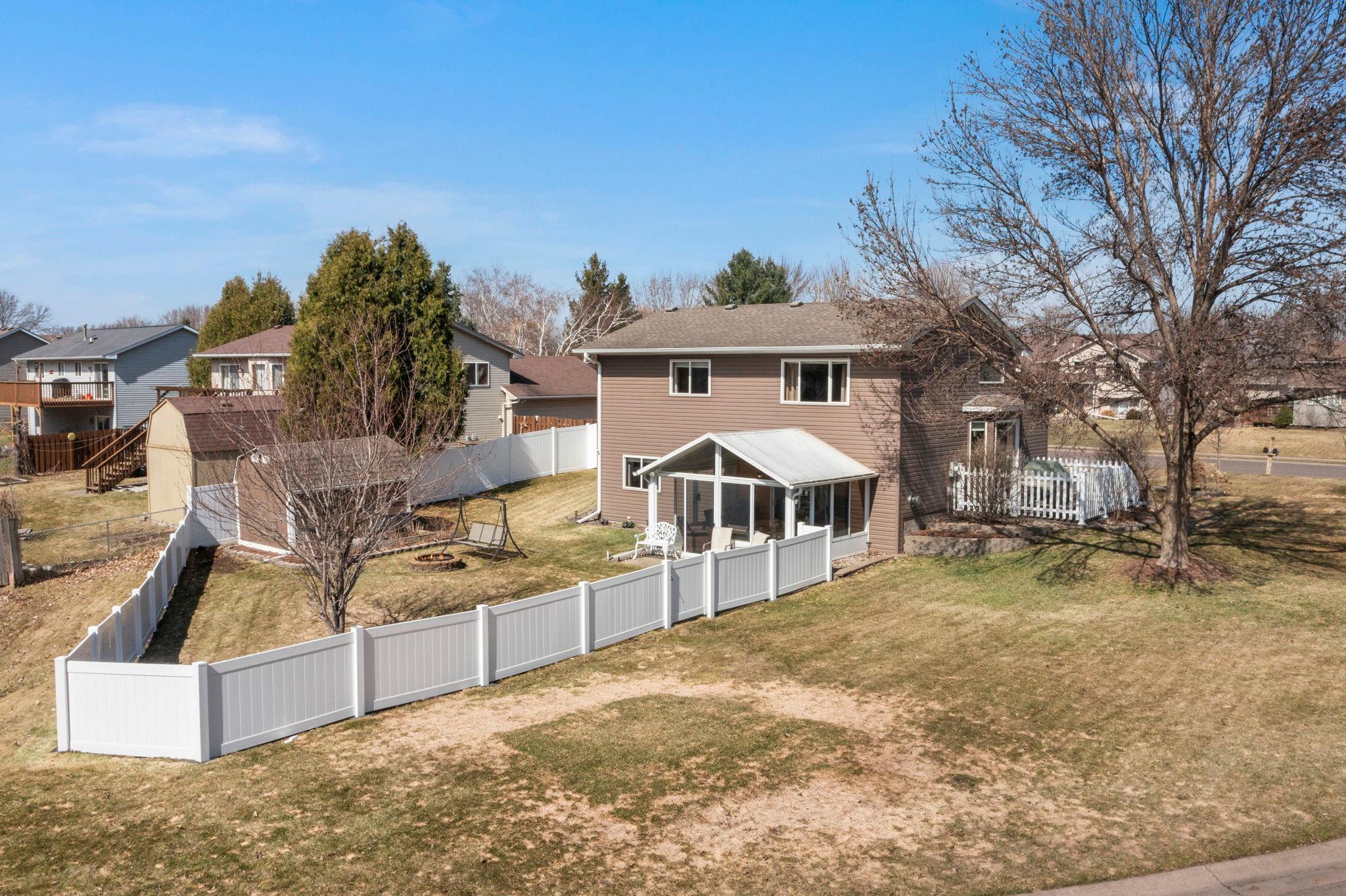 81-web-or-mls-6243 145th St N-19.jpg