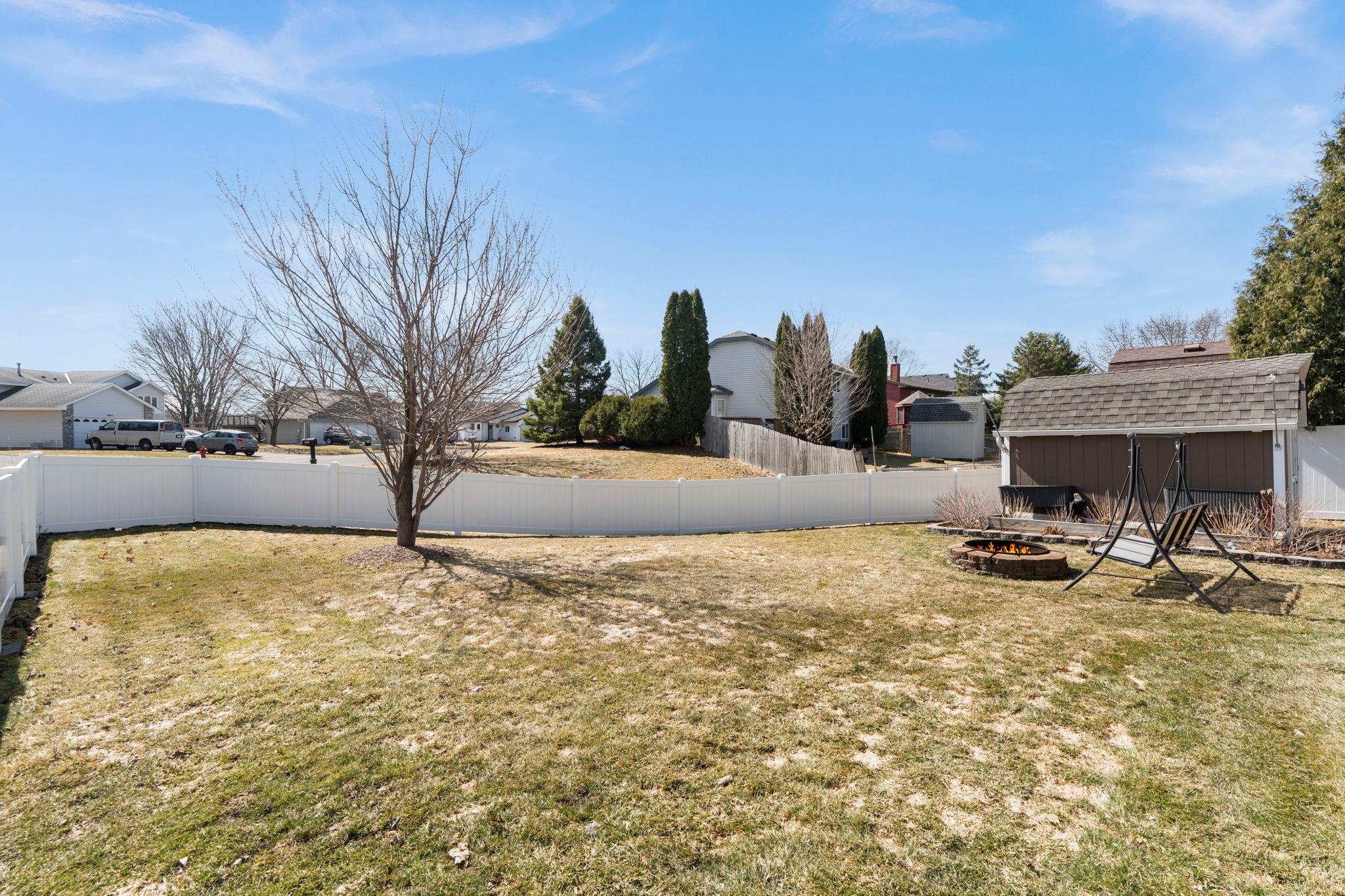 72-web-or-mls-6243 145th St N-142.jpg