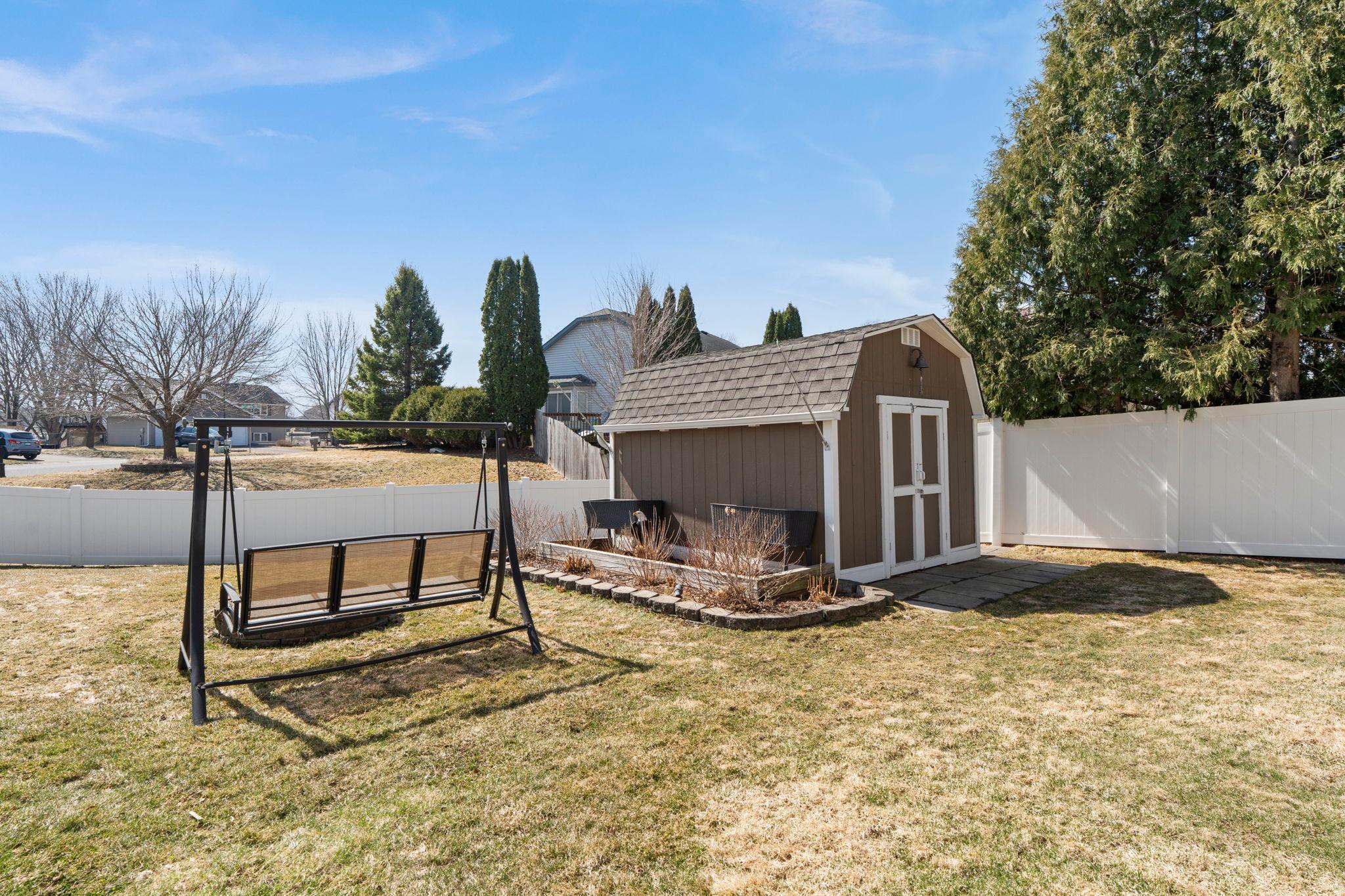 75-web-or-mls-6243 145th St N-157.jpg