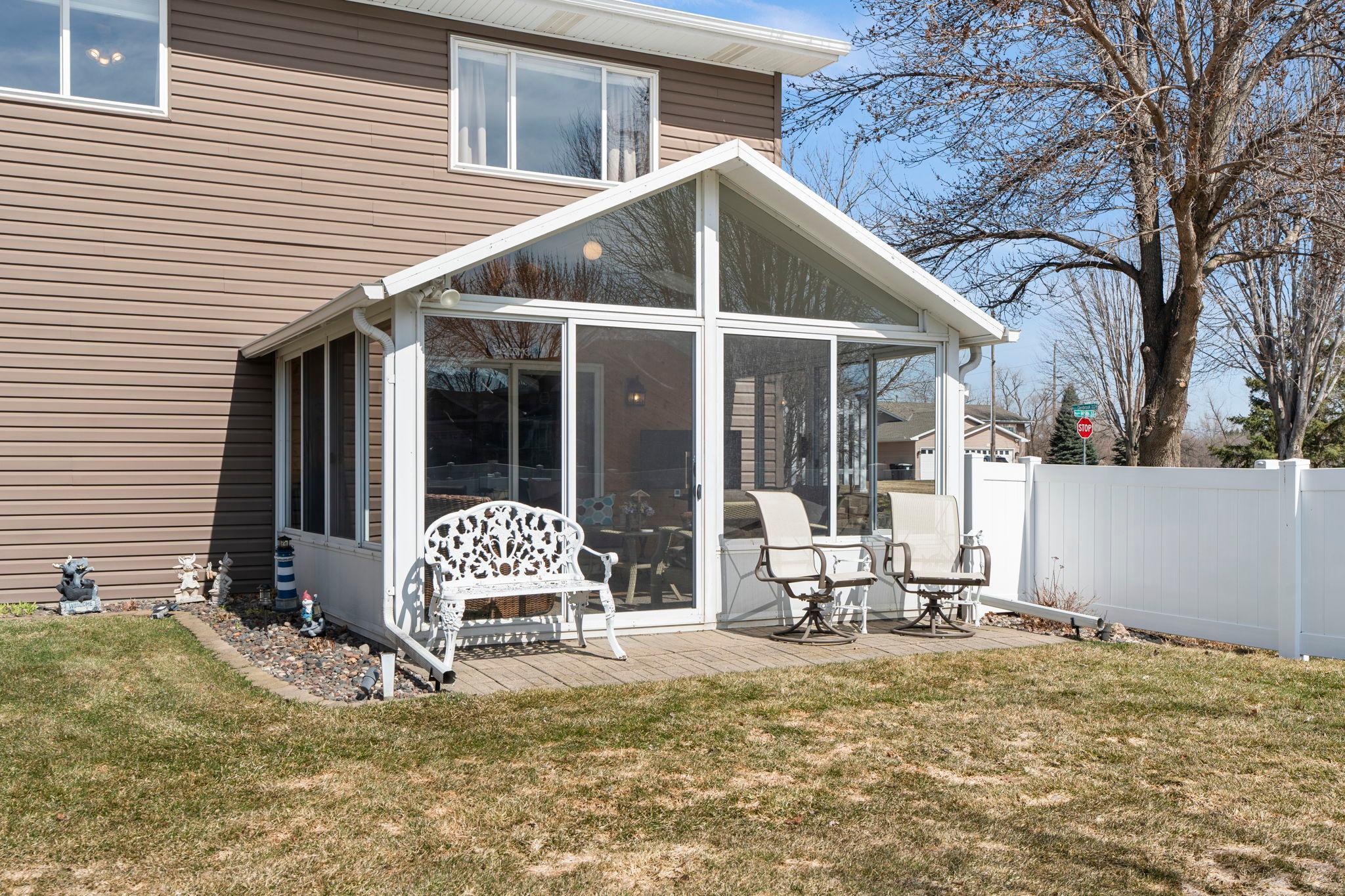 74-web-or-mls-6243 145th St N-152.jpg