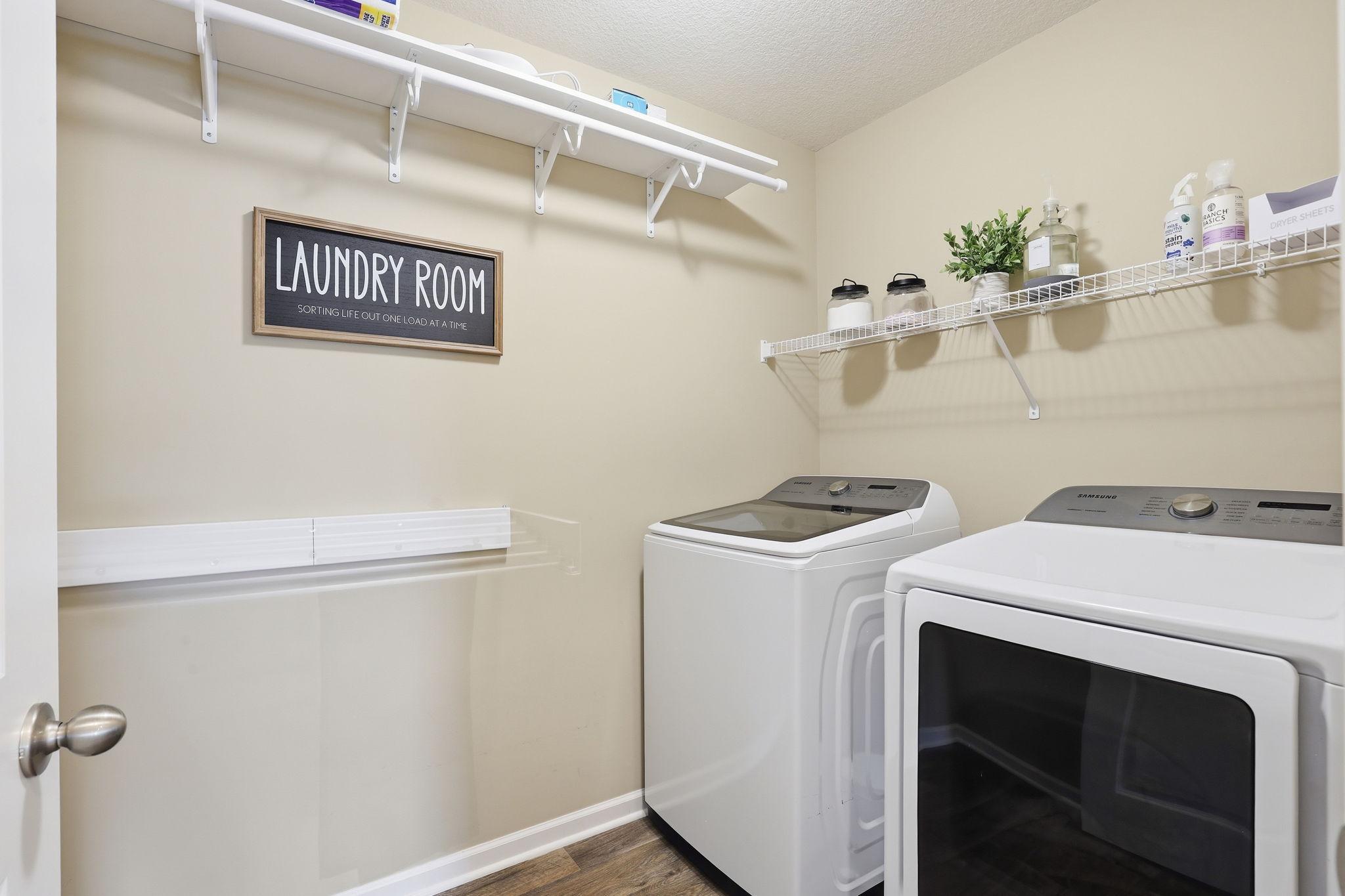 Who doesn't love second floor laundry?