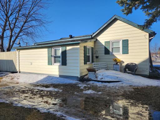 202 Langer Avenue S, Casselton, ND 58012