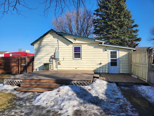 202 Langer Avenue S, Casselton, ND 58012