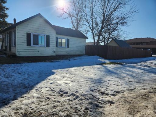202 Langer Avenue S, Casselton, ND 58012
