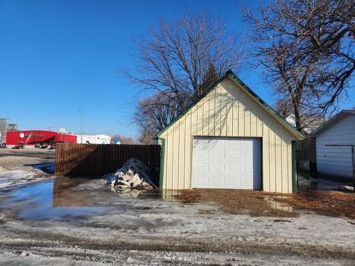 202 Langer Avenue S, Casselton, ND 58012