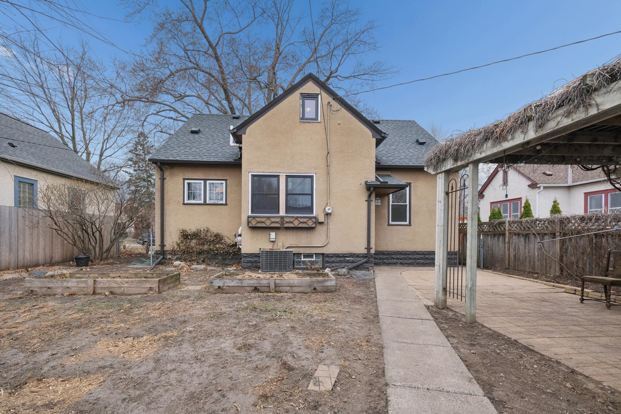 23_4344 vincent ave (121).jpg