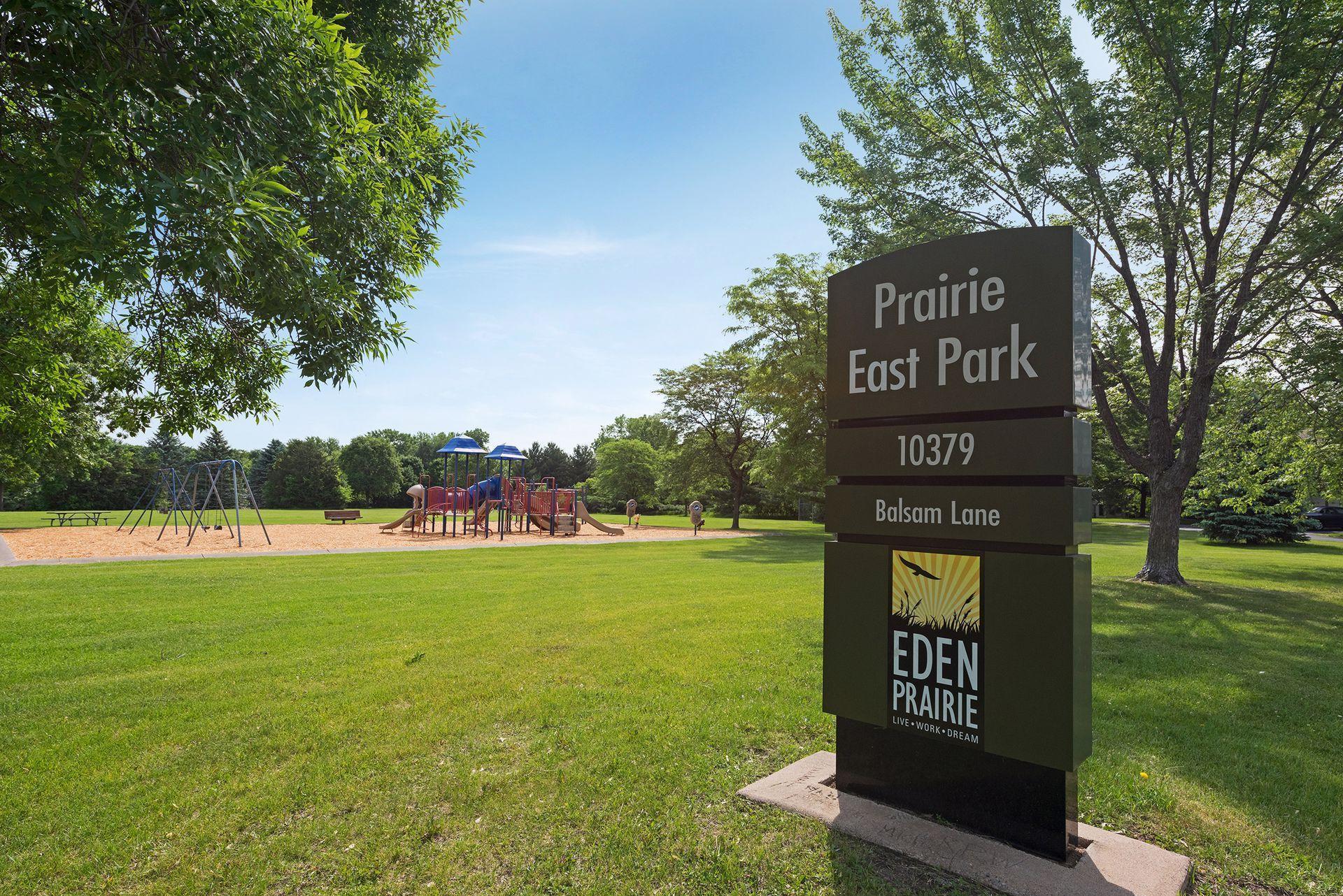 All of the parks pictured here are within 1.5 miles of this home - so amazing!