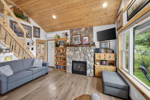 7177 Newcomb Avenue NW, Annandale, MN 55302