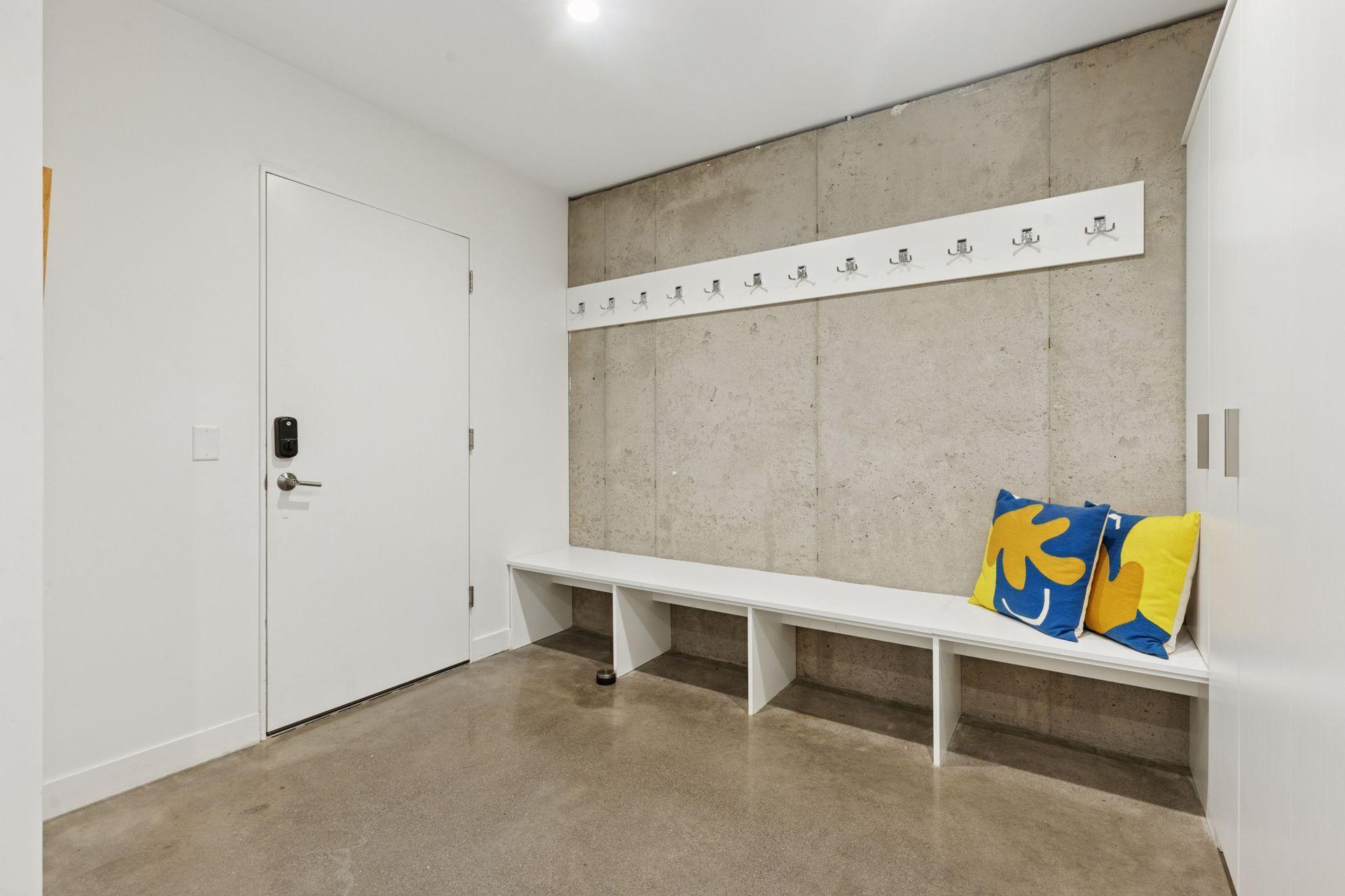 4043 Abbott Avenue South - Spacecrafting - 0058.jpg