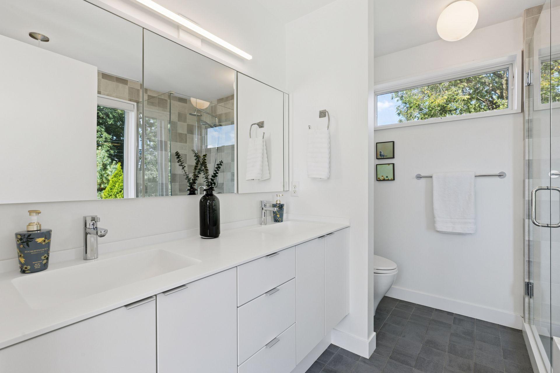 4043 Abbott Avenue South - Spacecrafting - 0039.jpg