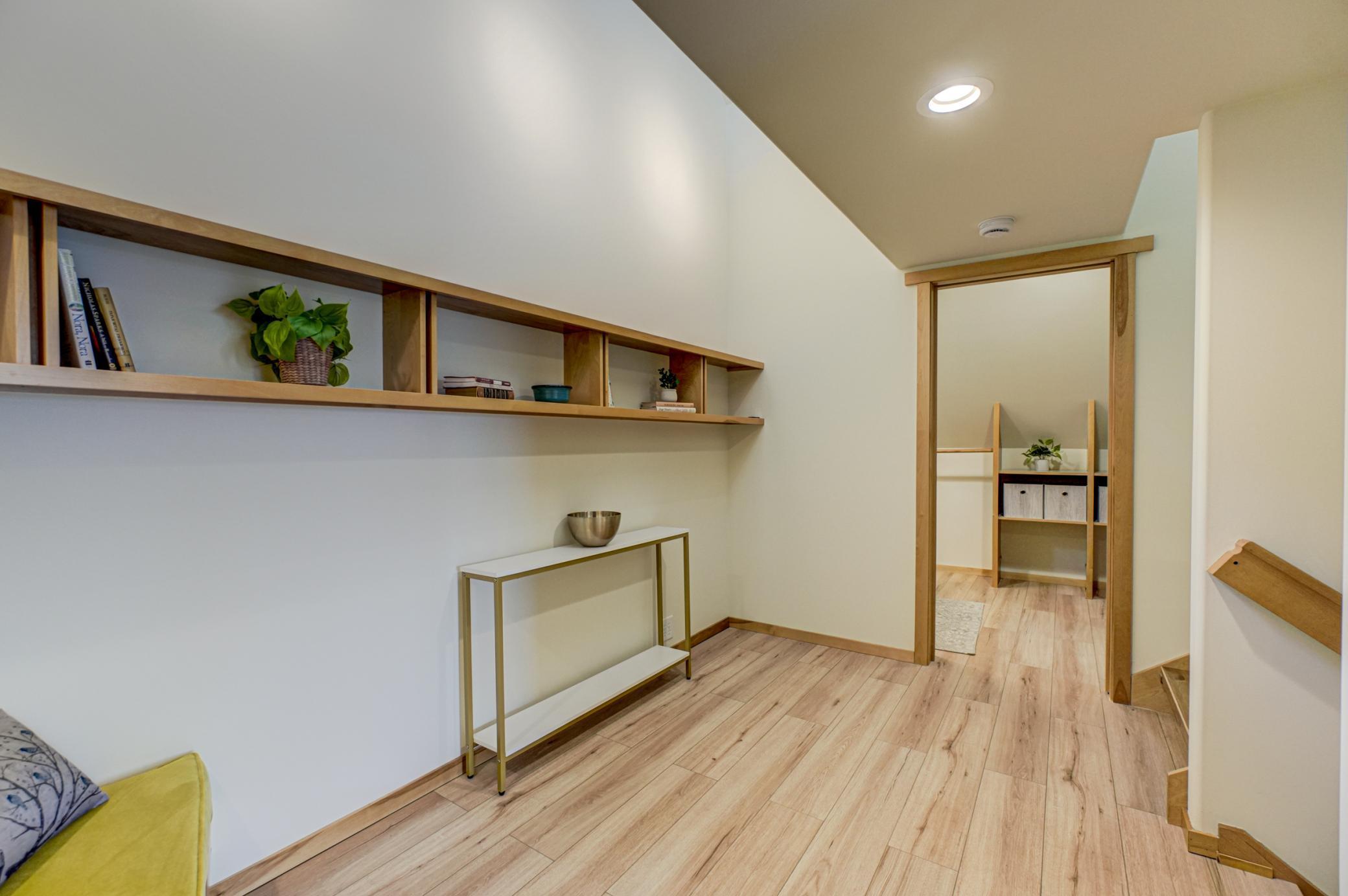 Primary suite landing/sitting area