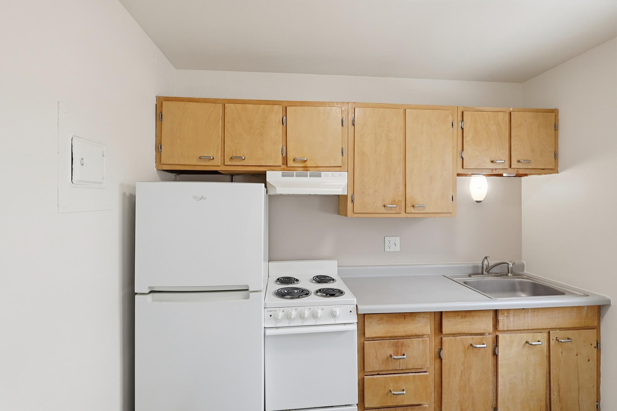 149 kitchen wall.jpg