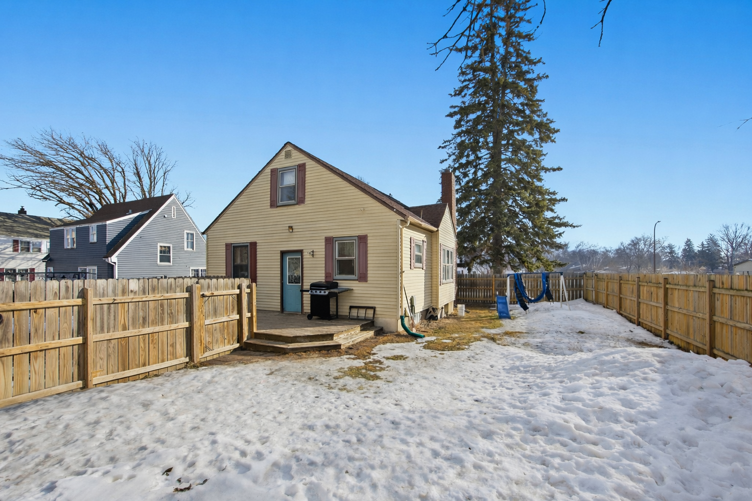 Enclosed Yard with privacy fence