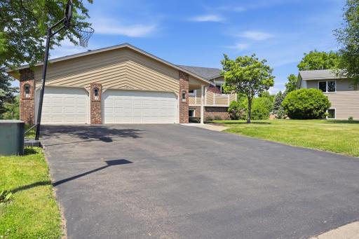 1136 Westbury Circle, Saint Paul, MN 55123