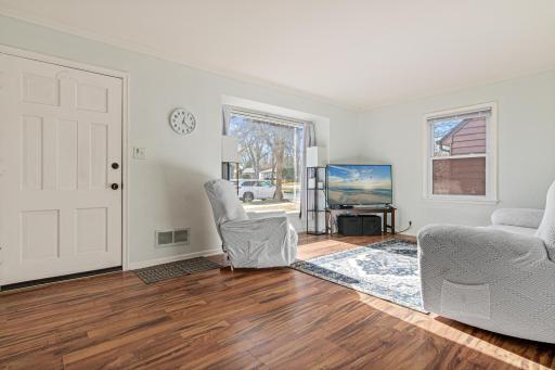 203 Moreland Avenue E, Saint Paul, MN 55118