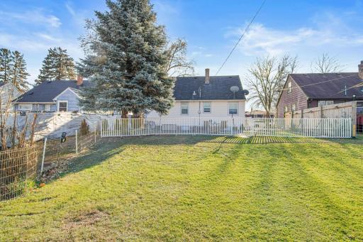 203 Moreland Avenue E, Saint Paul, MN 55118