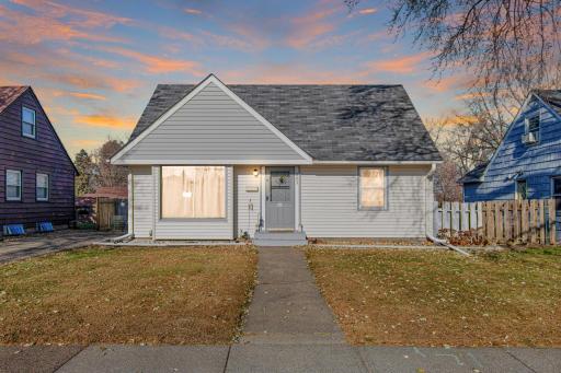 203 Moreland Avenue E, Saint Paul, MN 55118