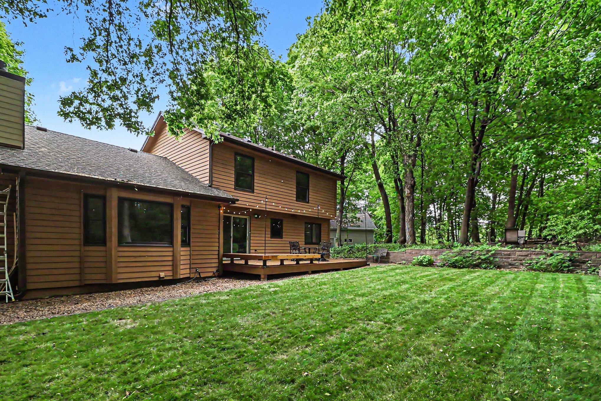 It's not all wild- lots of flat, usable yard to enjoy, too.