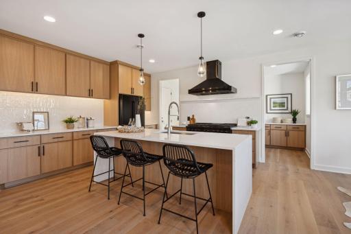 6136 Oaklawn Avenue, Edina, MN 55424