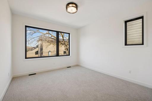 6136 Oaklawn Avenue, Edina, MN 55424