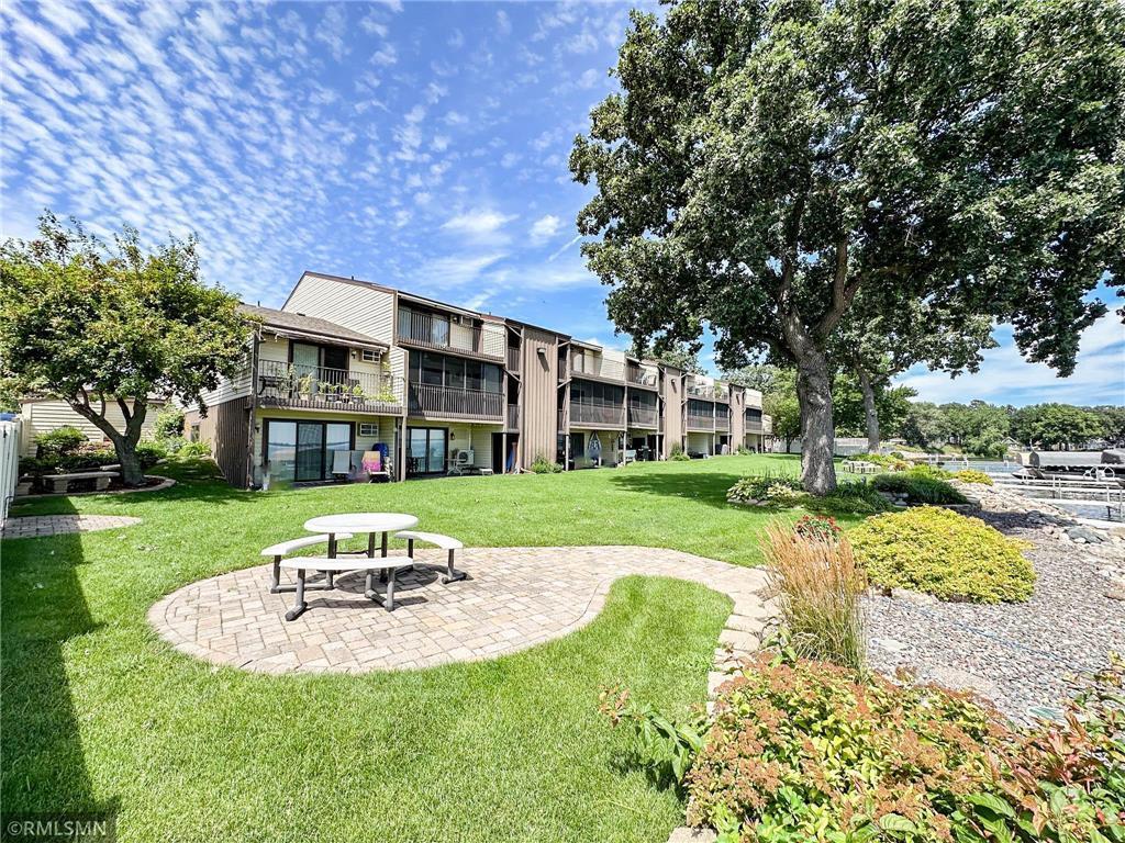 Lakeshore Plaza Condo #106C