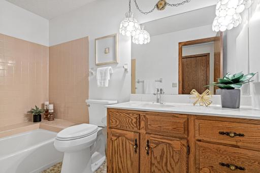 3000 Saint Albans Mill Road, 103, Hopkins, MN 55305