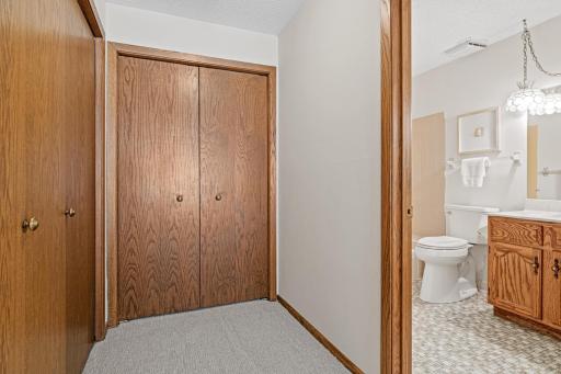 3000 Saint Albans Mill Road, 103, Hopkins, MN 55305