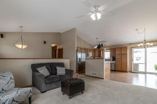 612 Saint Andrews Drive, Mankato, MN 56001