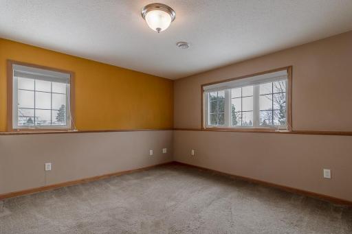 612 Saint Andrews Drive, Mankato, MN 56001