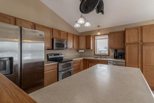 612 Saint Andrews Drive, Mankato, MN 56001