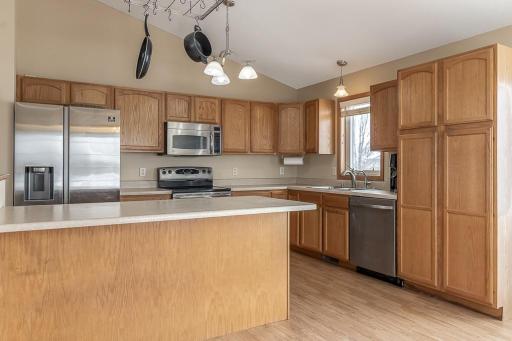 612 Saint Andrews Drive, Mankato, MN 56001