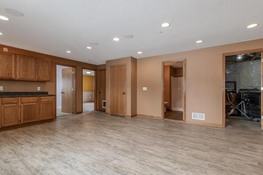 612 Saint Andrews Drive, Mankato, MN 56001