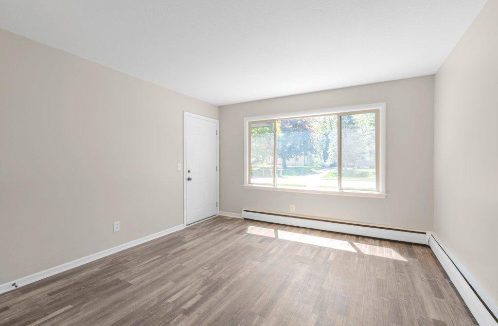 upper unit 2 bedroom