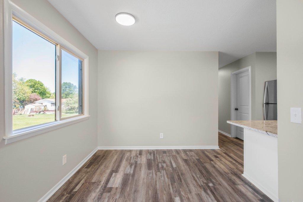 upper unit 2 bedroom