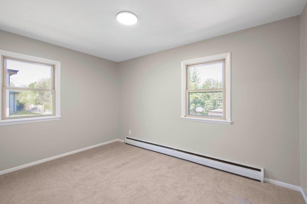 upper unit 2 bedroom