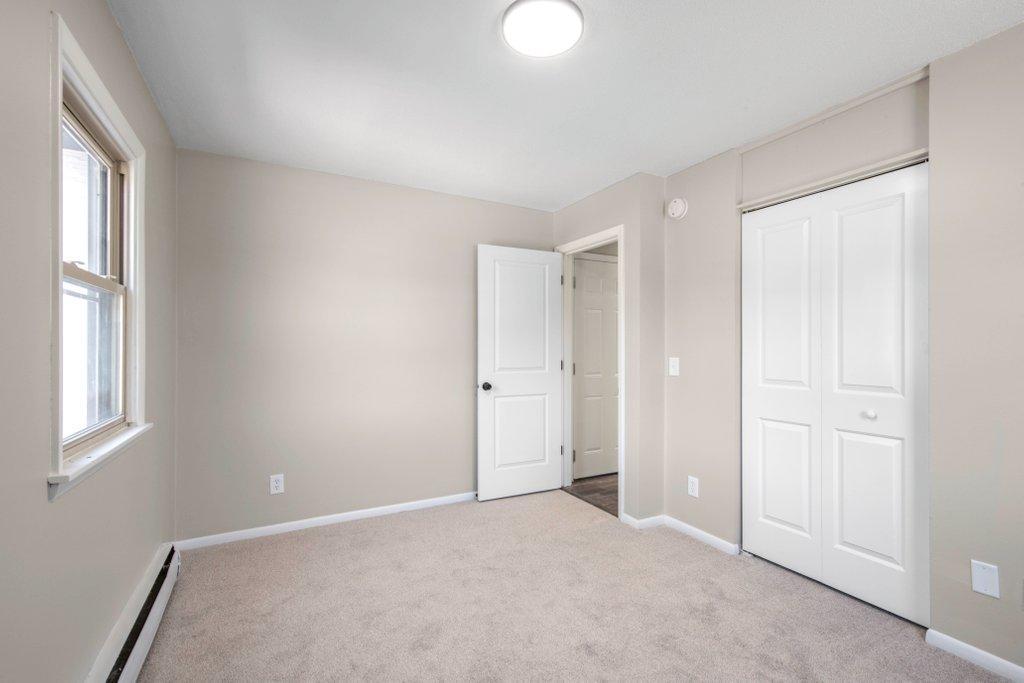 upper unit 2 bedroom